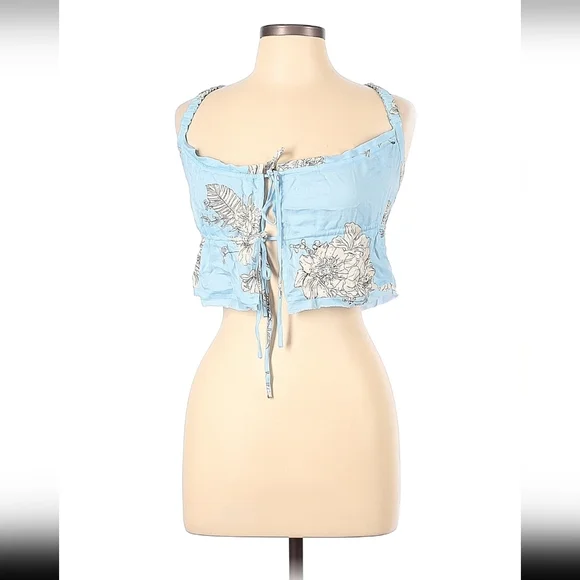NWT Gab & Kate pastel blue and white floral crop top Size L 100% Rayon - Picture 1 of 10